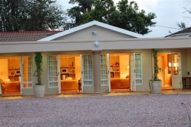 Branley-lodge-outside-view-of-rooms_2221 Branley-lodge-outside-view-of-rooms_2221