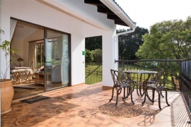 shenindor-self-catering-suite-balcony